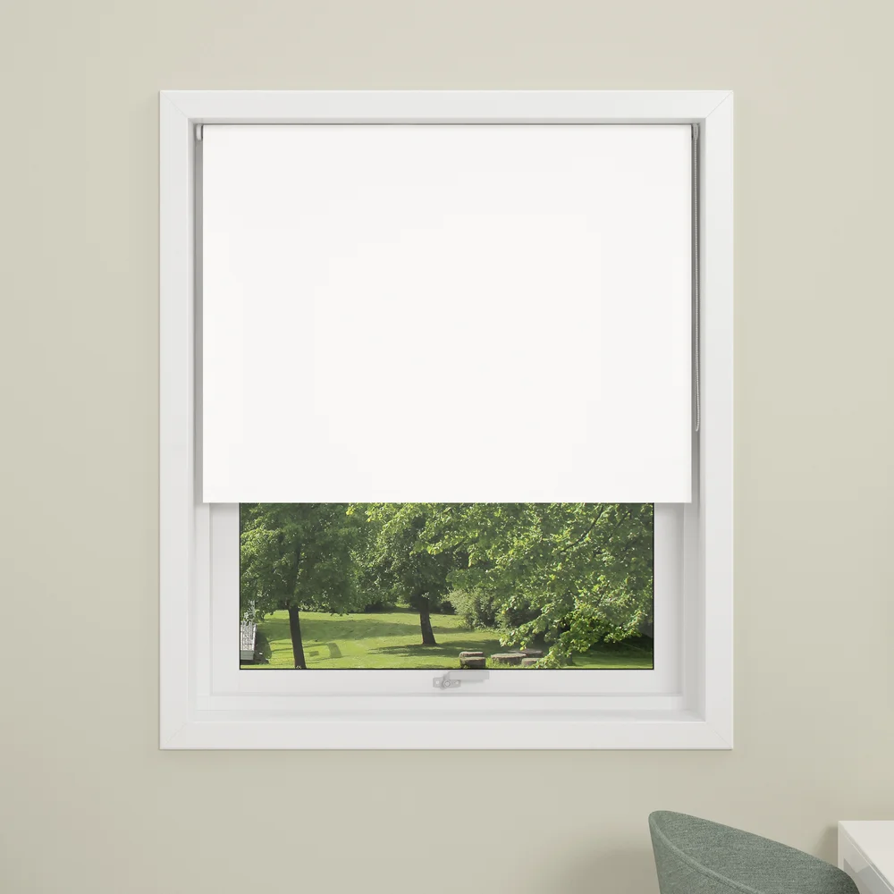 DEBEL RULLEGARDIN UNI LYSDEMPENDE HVIT 80X175 v:3852359 DEBEL RULLEGARDIN UNI LYSDEMPENDE HVIT 80X175 v:3852359