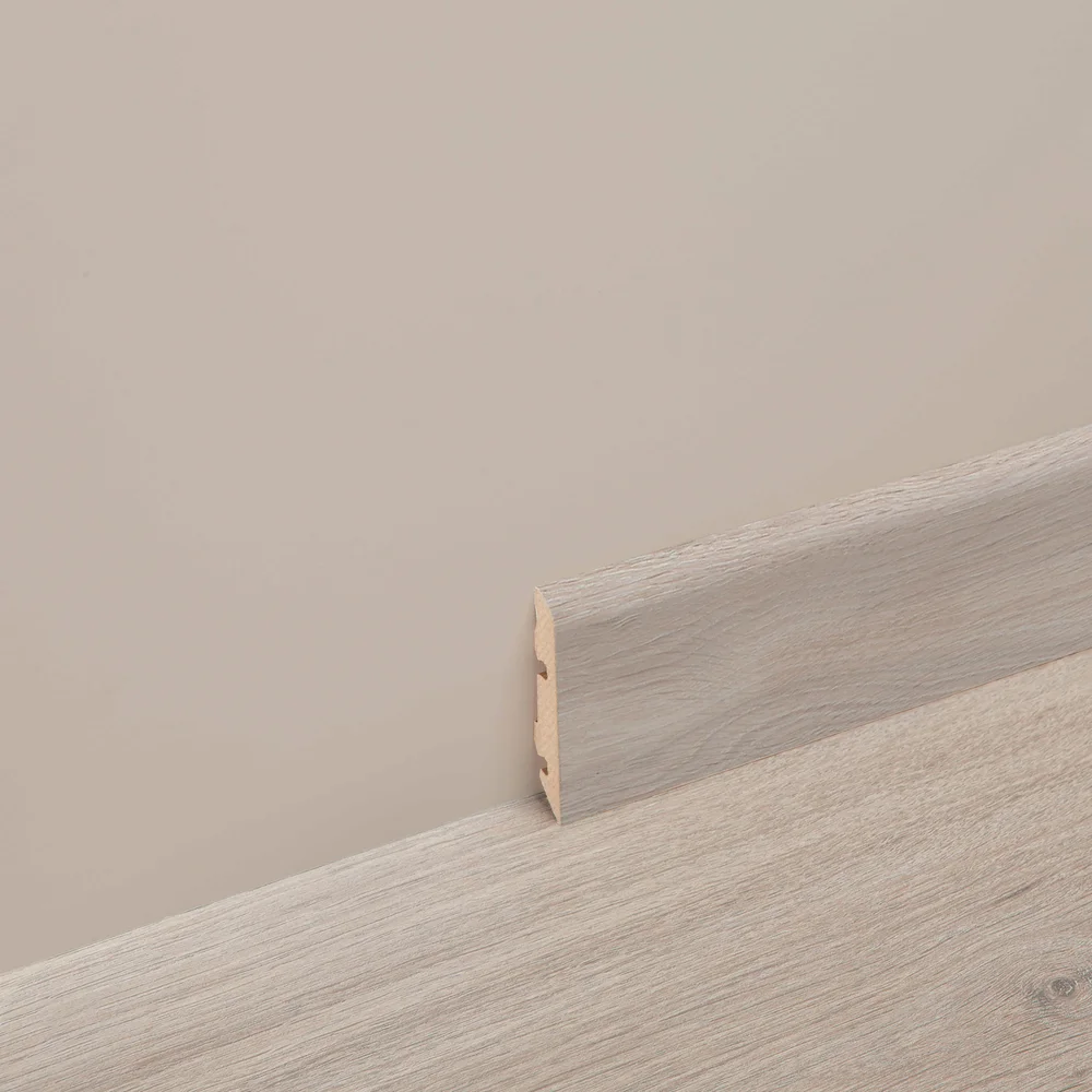BERRYALLOC ELEGANT EIK NATUR SOKKELLIST 2400X14X60 v:1112126