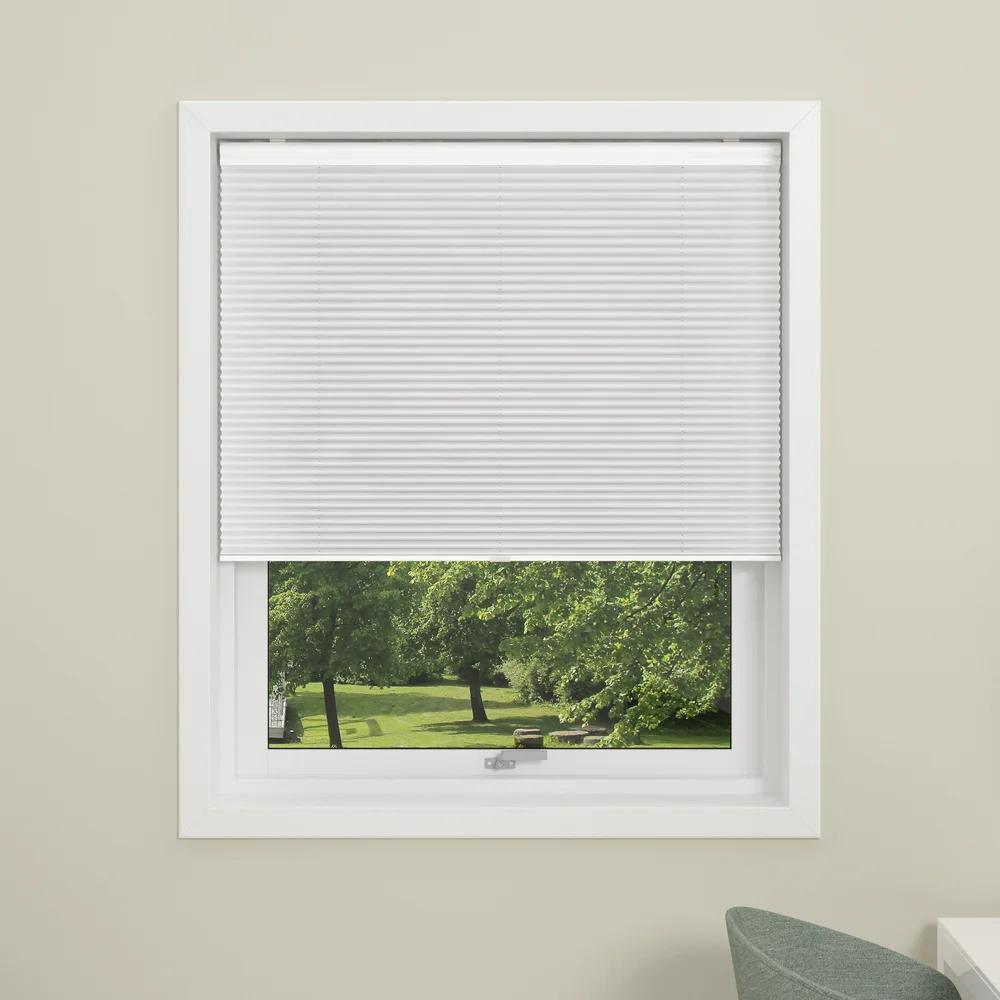 DEBEL PLISSÉGARDIN TOUCH LYSREDUSERENDE 70% HVIT 120X160 v:2759477