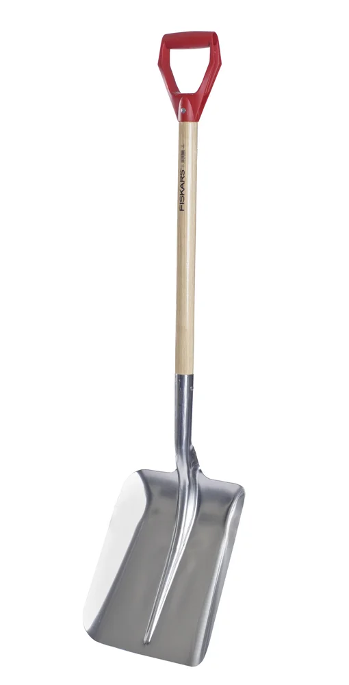 Fiskars snøskuffe Classic aluminium treskaft v:2896607 Fiskars snøskuffe Classic aluminium treskaft v:2896607