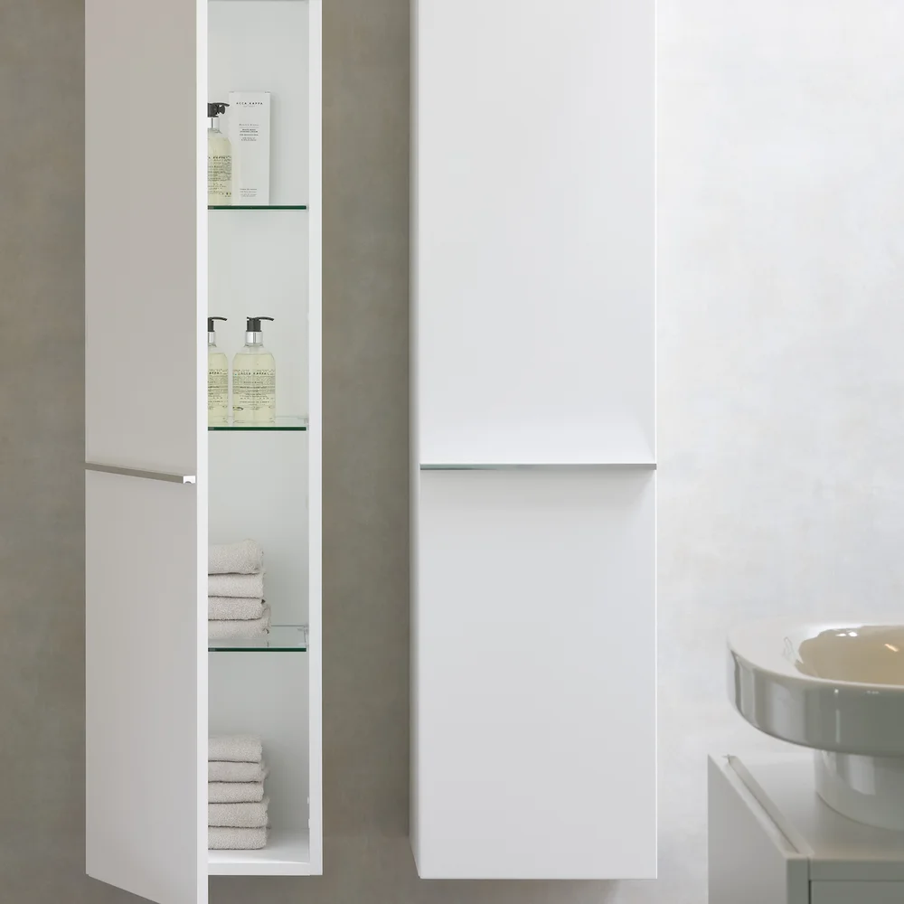LAUFEN NEW CLASSIC HØYSKAP 165 CM VENSTRE KALKET EIK v:3392200 LAUFEN NEW CLASSIC HØYSKAP 165 CM VENSTRE KALKET EIK v:3392200