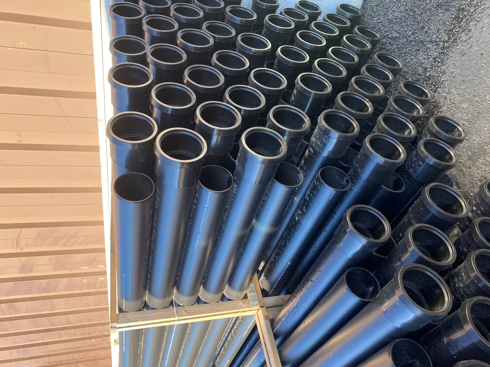 Overvannsrør svart glatt 110mm a 6m v:9685577