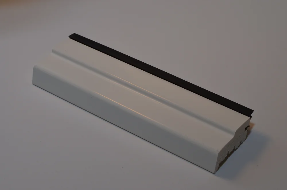 Bunnglasslist 16x16x28 2,5m v:6429061 Bunnglasslist 16x16x28 2,5m v:6429061