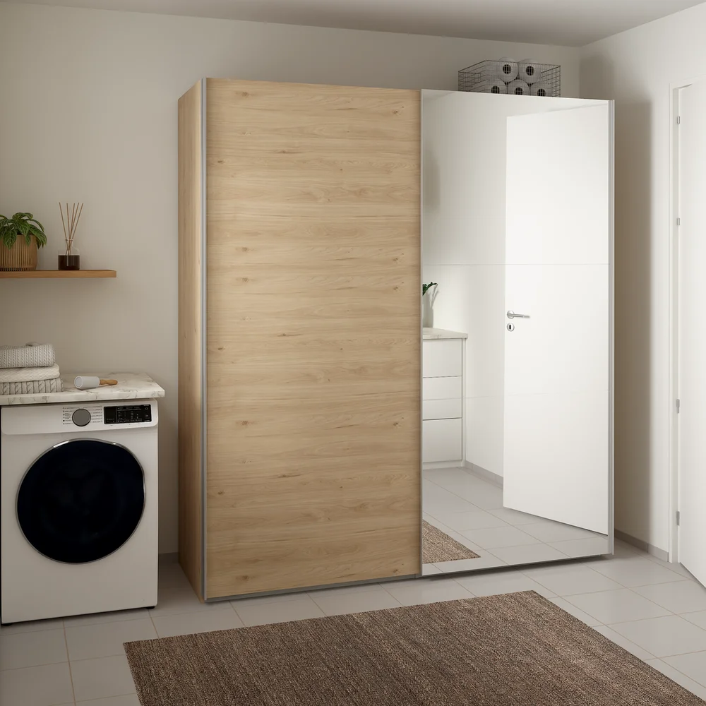LIND NEST SKYVEDØRSGARDEROBE 200X220X67CM EIK MED SPEIL v:9732778 LIND NEST SKYVEDØRSGARDEROBE 200X220X67CM EIK MED SPEIL v:9732778